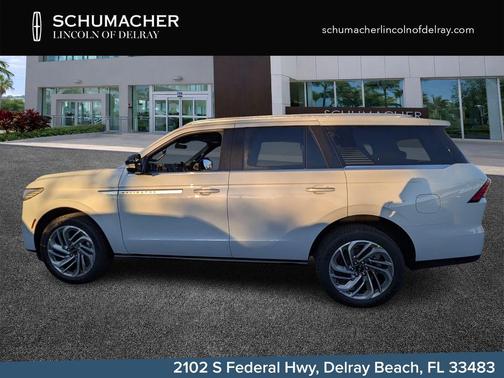 Crystal White Metallic 2026 Lincoln Navigator Reserve