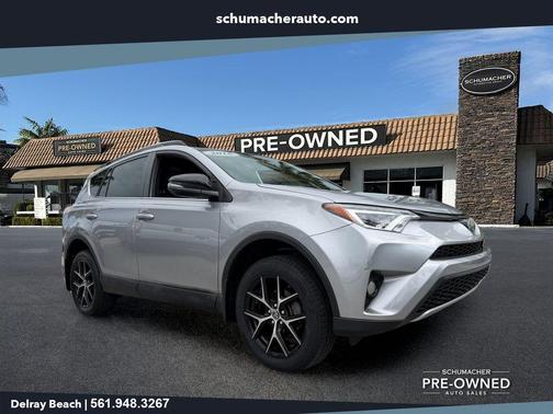 Silver Sky Metallic 2018 Toyota RAV4 SE