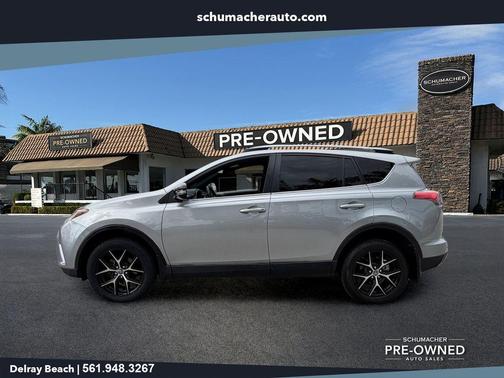 Silver Sky Metallic 2018 Toyota RAV4 SE