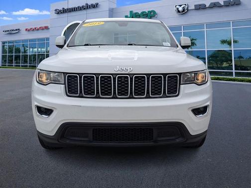 2019 Jeep Grand Cherokee Laredo E
