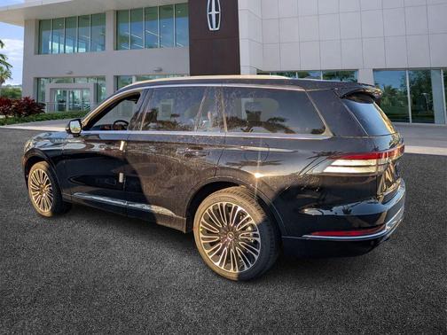 Infinite Black Metallic 2026 Lincoln Aviator Black Label AWD