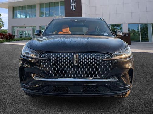 Infinite Black Metallic 2026 Lincoln Aviator Black Label AWD