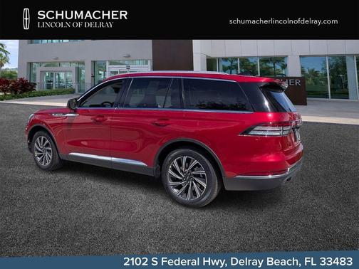 Red Carpet 2026 Lincoln Aviator Premiere