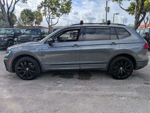 2020 Volkswagen Tiguan 2.0T SE R-Line Black