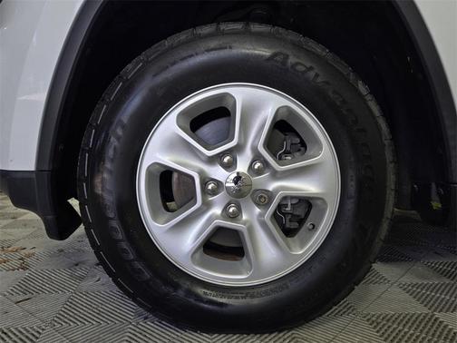 2017 Jeep Grand Cherokee Laredo