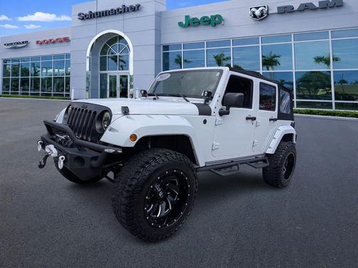 Bright White Clearcoat 2017 Jeep Wrangler Unlimited Sport