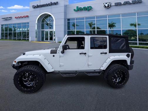 Bright White Clearcoat 2017 Jeep Wrangler Unlimited Sport