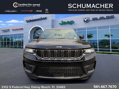 Diamond Black 2025 Jeep Grand Cherokee Laredo X