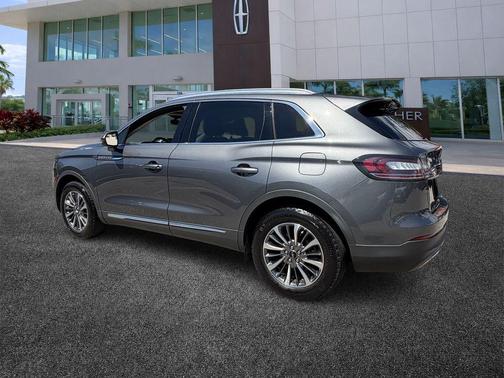 Metallic 2022 Lincoln Nautilus Standard