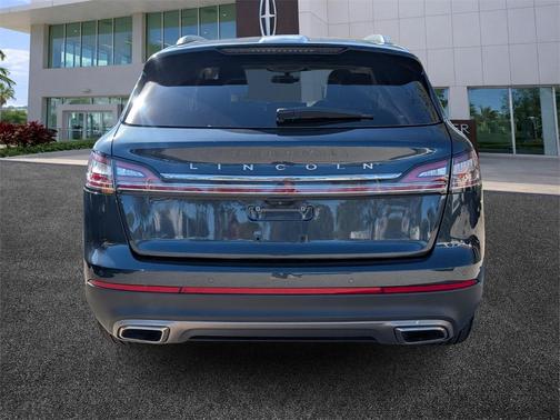 2021 Lincoln Nautilus Reserve