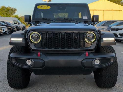 Black Clearcoat 2025 Jeep Wrangler Rubicon