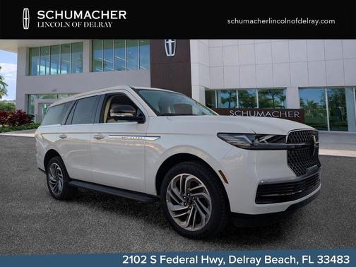 Star White 2026 Lincoln Navigator Premiere