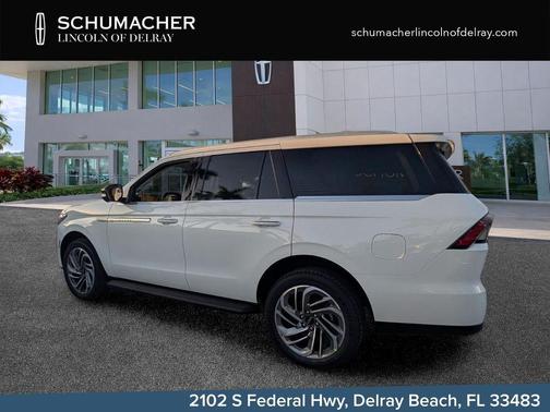 Star White 2026 Lincoln Navigator Premiere