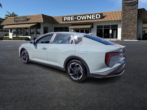 2025 Kia K4 EX