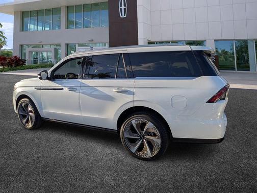 White Metallic 2026 Lincoln Navigator Black Label