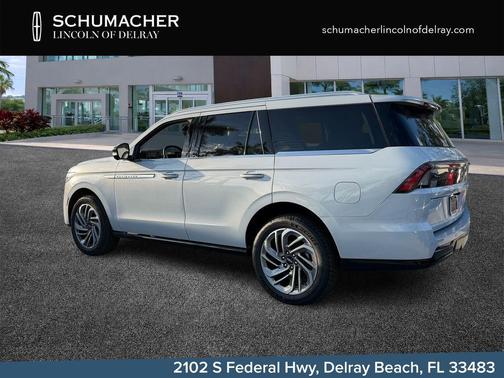 Crystal White Metallic 2026 Lincoln Navigator Reserve