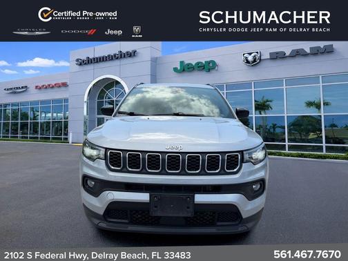 Silver Zynith 2024 Jeep Compass Latitude