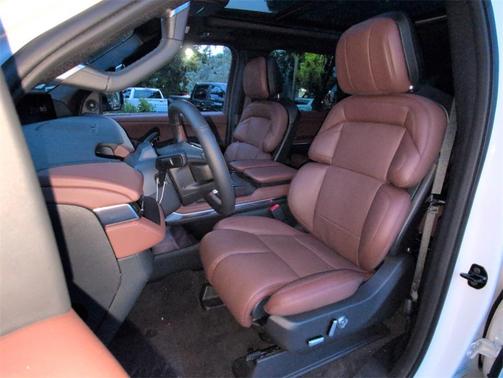 2025 Lincoln Navigator L Reserve