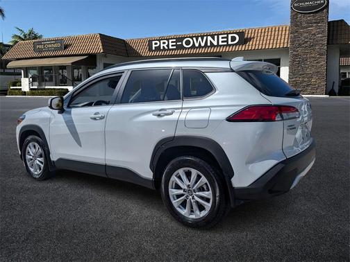 2024 Toyota Corolla Cross LE