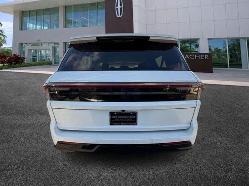 Star White 2026 Lincoln Navigator L Premiere