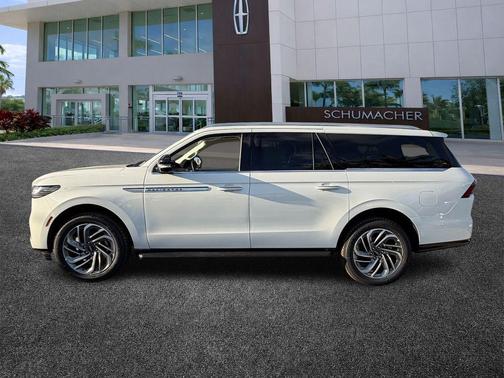 Star White 2026 Lincoln Navigator L Premiere