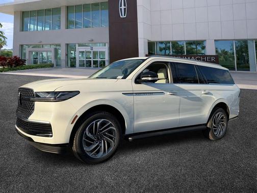Star White 2026 Lincoln Navigator L Premiere