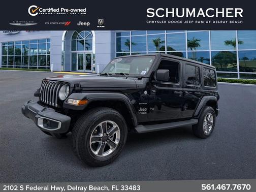 Black Clearcoat 2022 Jeep Wrangler Unlimited Sahara
