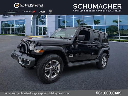 Black Clearcoat 2022 Jeep Wrangler Unlimited Sahara