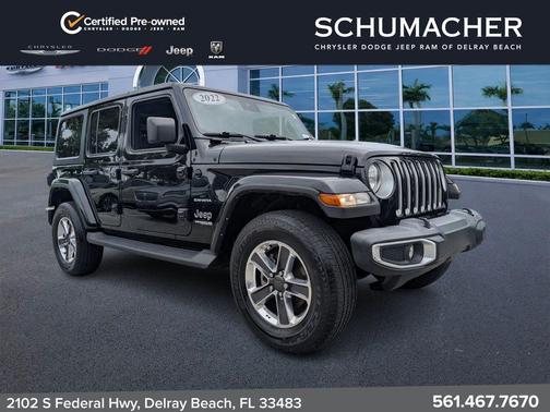 Black Clearcoat 2022 Jeep Wrangler Unlimited Sahara
