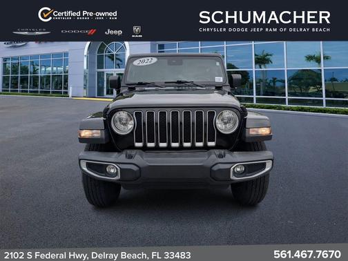 Black Clearcoat 2022 Jeep Wrangler Unlimited Sahara
