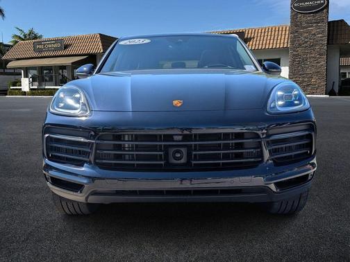 Moonlight Blue Metallic 2023 Porsche Cayenne