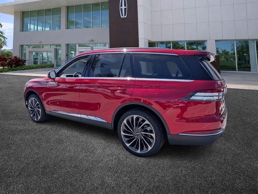 Red Carpet 2026 Lincoln Aviator Reserve AWD