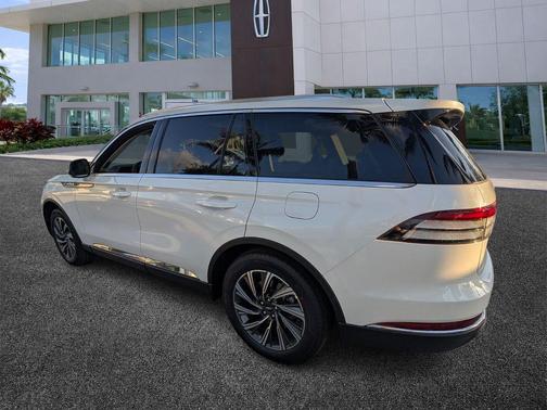 Pristine White 2026 Lincoln Aviator Premiere