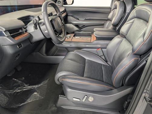 2025 Lincoln Navigator L Black Label