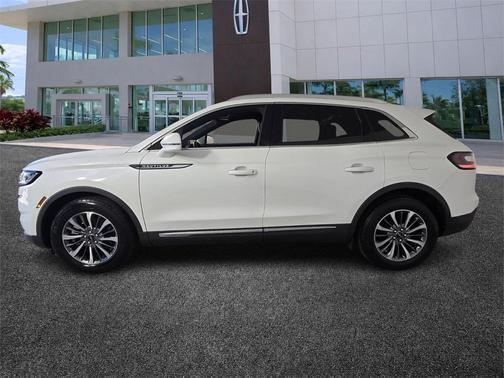 2022 Lincoln Nautilus Reserve