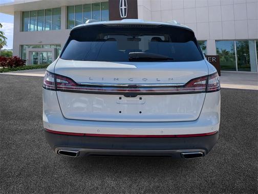 2022 Lincoln Nautilus Standard