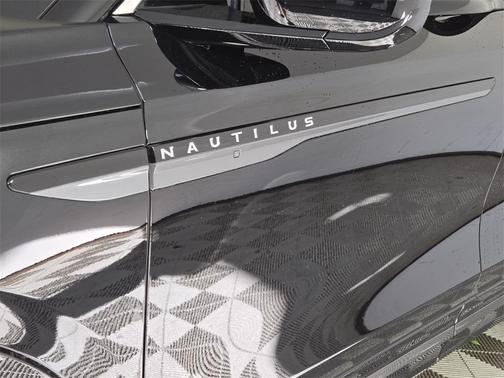 2024 Lincoln Nautilus Black Label