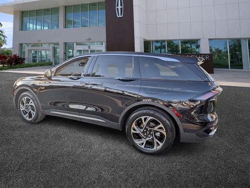 Infinite Black Metallic 2025 Lincoln Nautilus Premiere