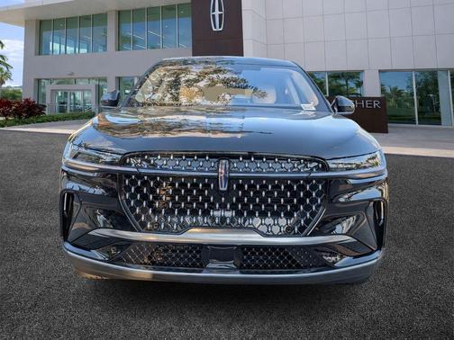 Infinite Black Metallic 2025 Lincoln Nautilus Premiere