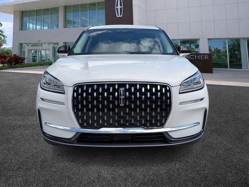 White Metallic 2024 Lincoln Corsair Reserve