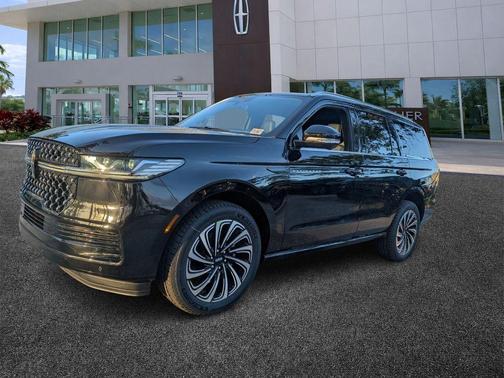 Infinite Black Metallic 2026 Lincoln Navigator Black Label