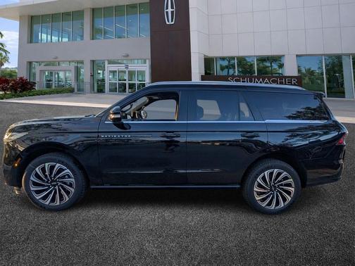 Infinite Black Metallic 2026 Lincoln Navigator Black Label