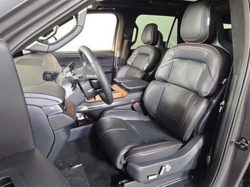 2025 Lincoln Navigator L Black Label