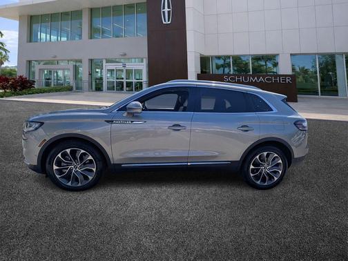 Jewel 2023 Lincoln Nautilus Reserve