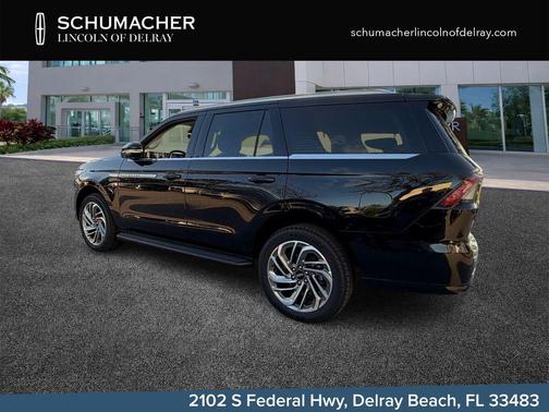 Infinite Black Metallic 2026 Lincoln Navigator Premiere