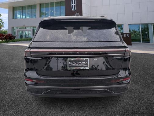 Infinite Black Metallic 2026 Lincoln Nautilus Reserve