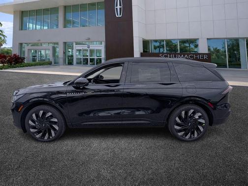 Infinite Black Metallic 2026 Lincoln Nautilus Reserve