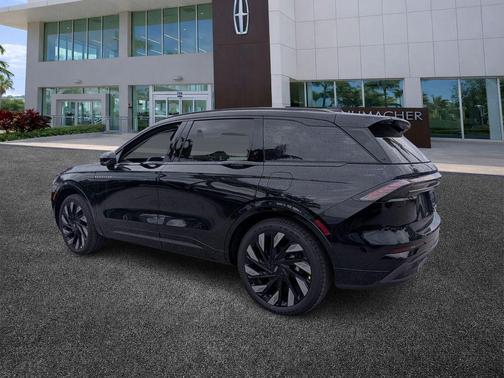 Infinite Black Metallic 2026 Lincoln Nautilus Reserve