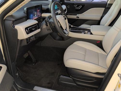 2025 Lincoln Aviator Premiere