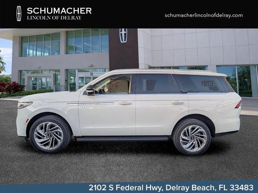 White Metallic 2026 Lincoln Navigator Premiere